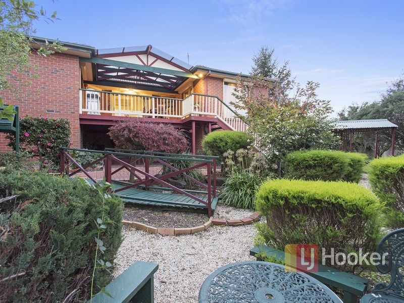 7 Christopher Close, Pakenham VIC 3810