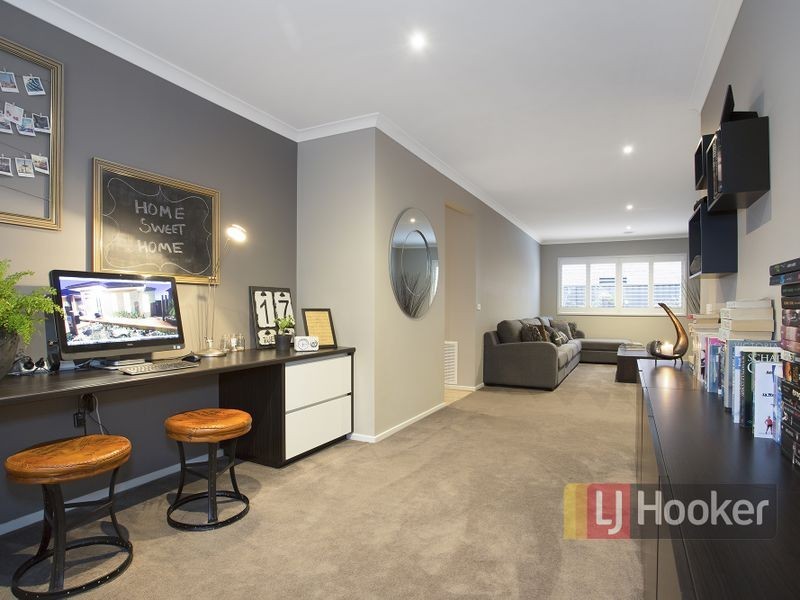 7 Page Close, Pakenham VIC 3810