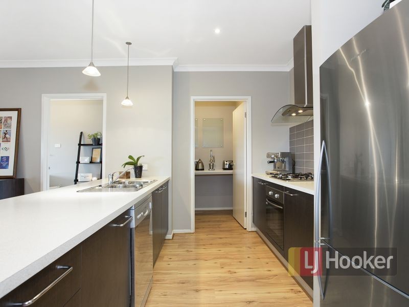 7 Page Close, Pakenham VIC 3810