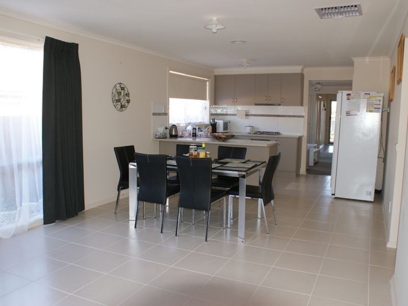 17 Jennifer Court, Pakenham VIC 3810