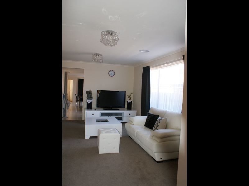 17 Jennifer Court, Pakenham VIC 3810