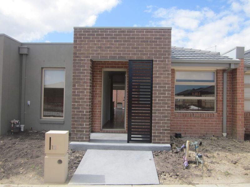 12 Midori Lane, Officer VIC 3809