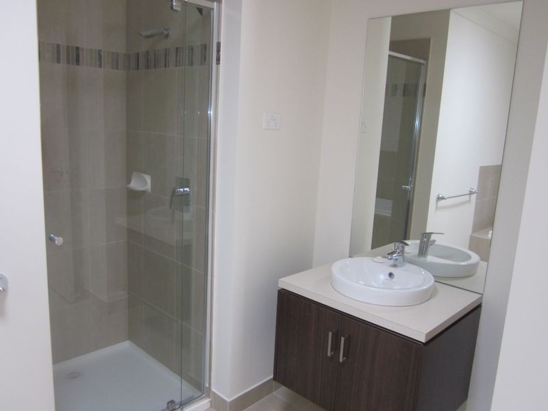 12 Midori Lane, Officer VIC 3809