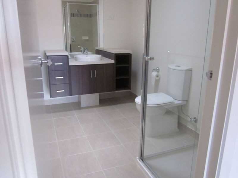 12 Midori Lane, Officer VIC 3809