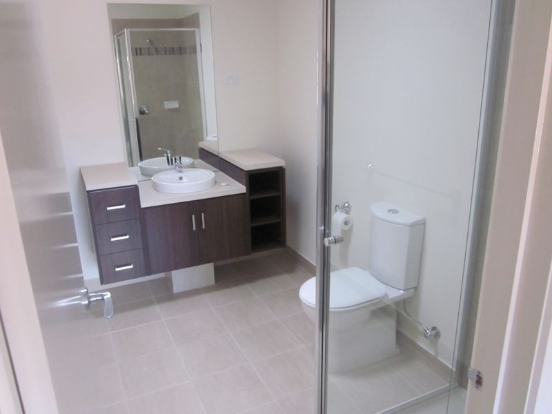 12 Midori Lane, Officer VIC 3809