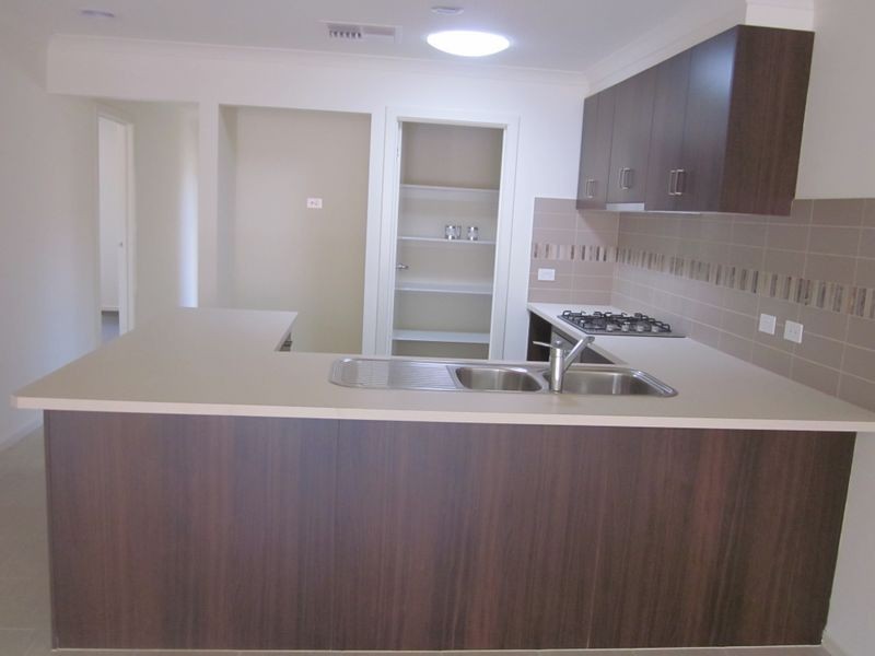 12 Midori Lane, Officer VIC 3809