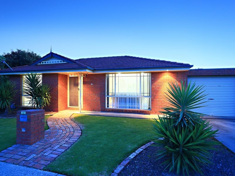 2/83 Racecourse Road, Pakenham VIC 3810