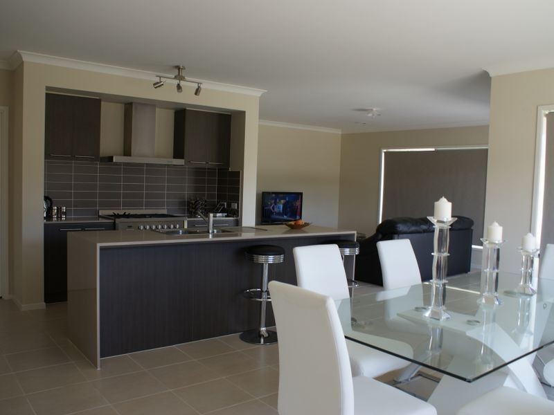 9 Alice Court, Officer VIC 3809