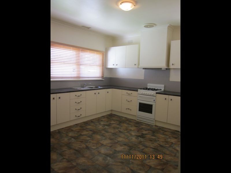 25 Henry Street, Pakenham VIC 3810