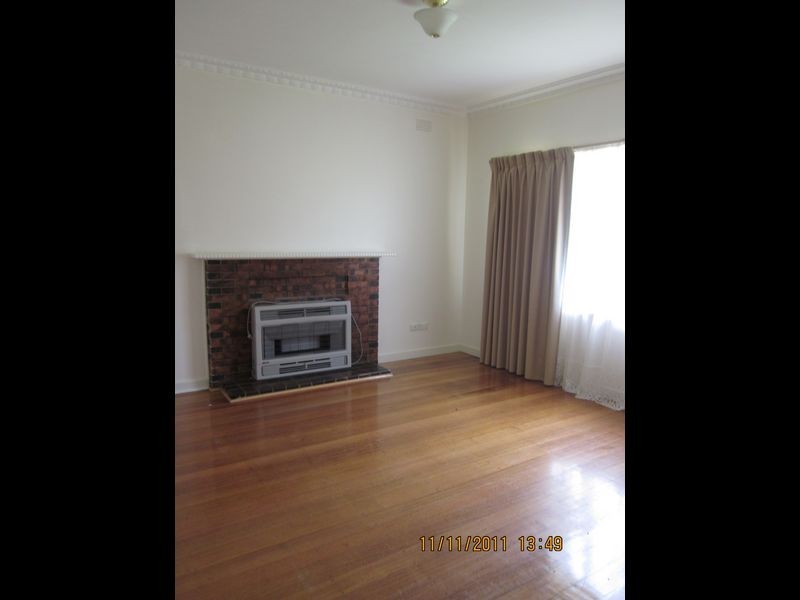 25 Henry Street, Pakenham VIC 3810