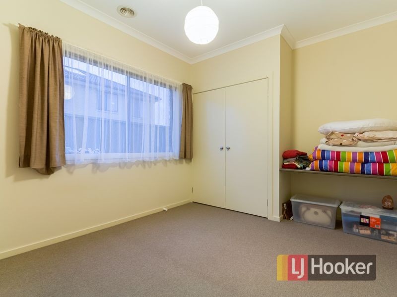 4 Cohens Way, Pakenham VIC 3810