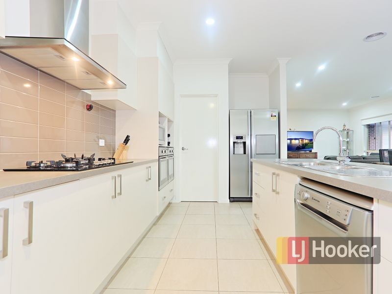 78 Banjo Paterson Drive, Pakenham VIC 3810