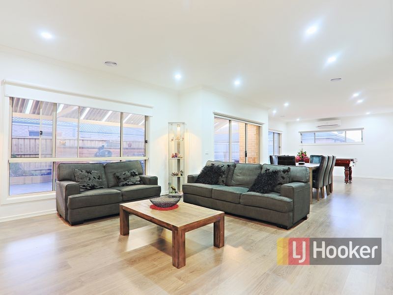 78 Banjo Paterson Drive, Pakenham VIC 3810