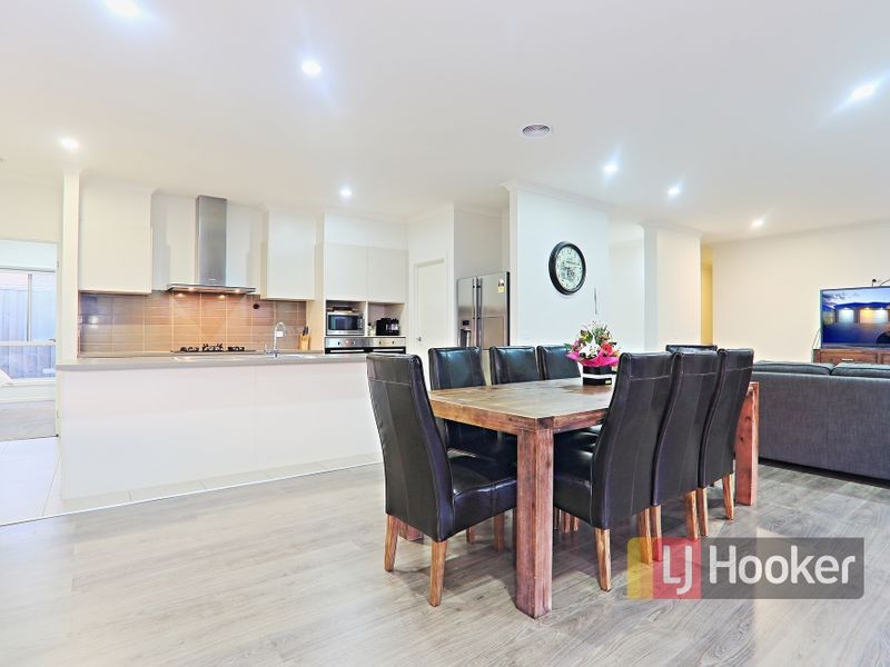 78 Banjo Paterson Drive, Pakenham VIC 3810