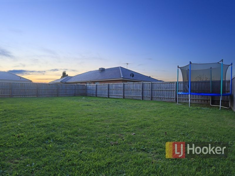 78 Banjo Paterson Drive, Pakenham VIC 3810