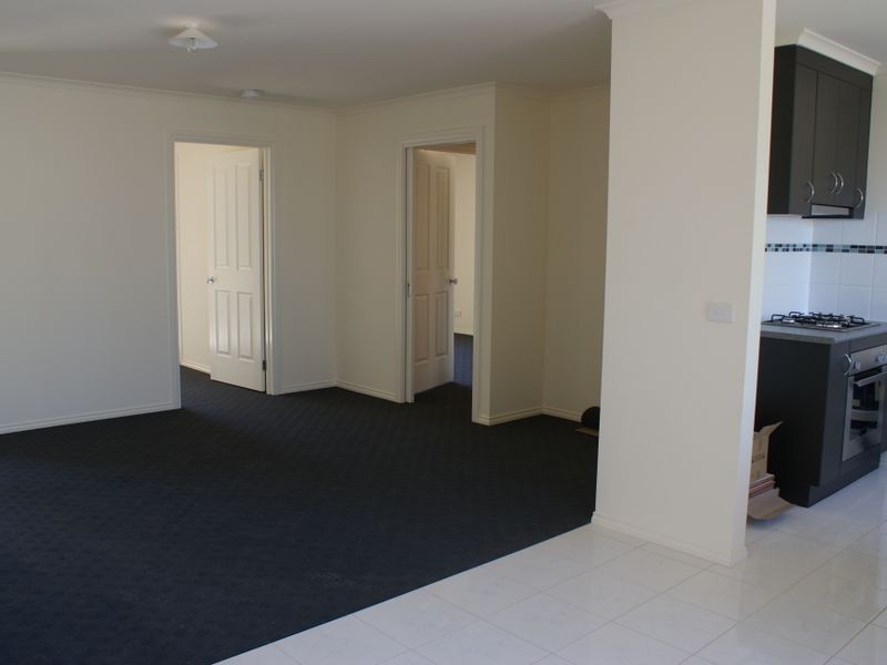 27/18 Ben Drive, Pakenham VIC 3810