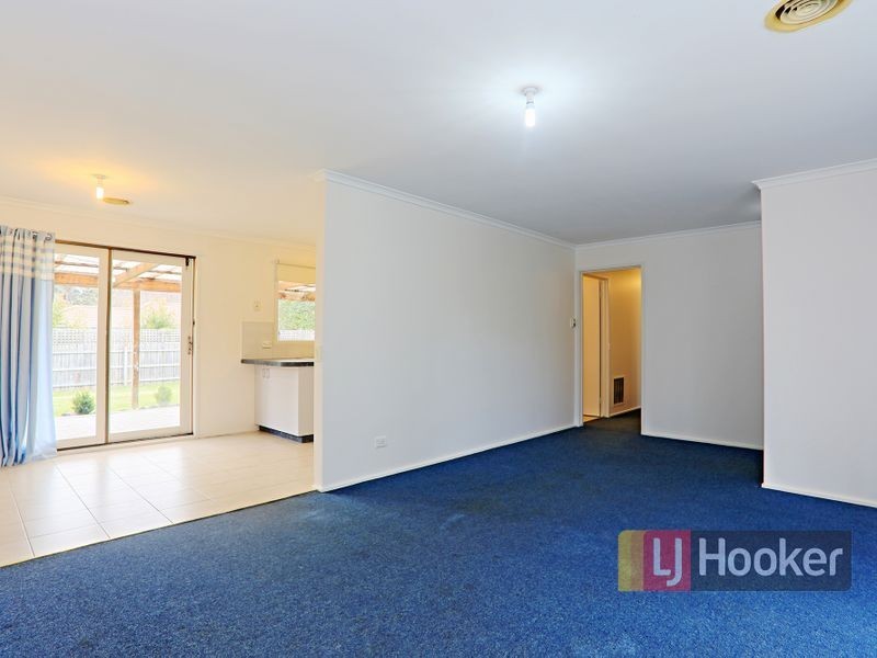 6 Matthews Court, Pakenham VIC 3810