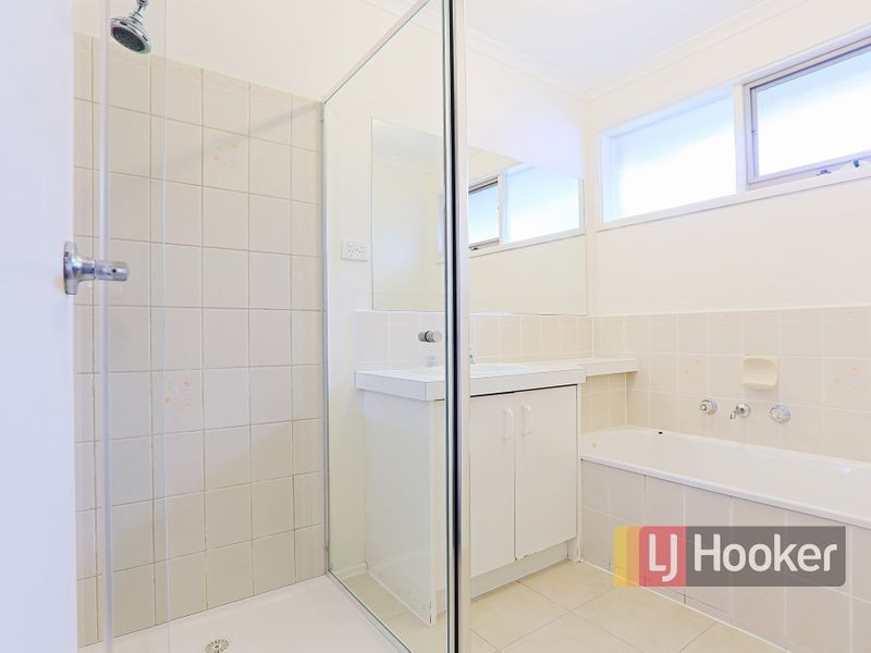 6 Matthews Court, Pakenham VIC 3810