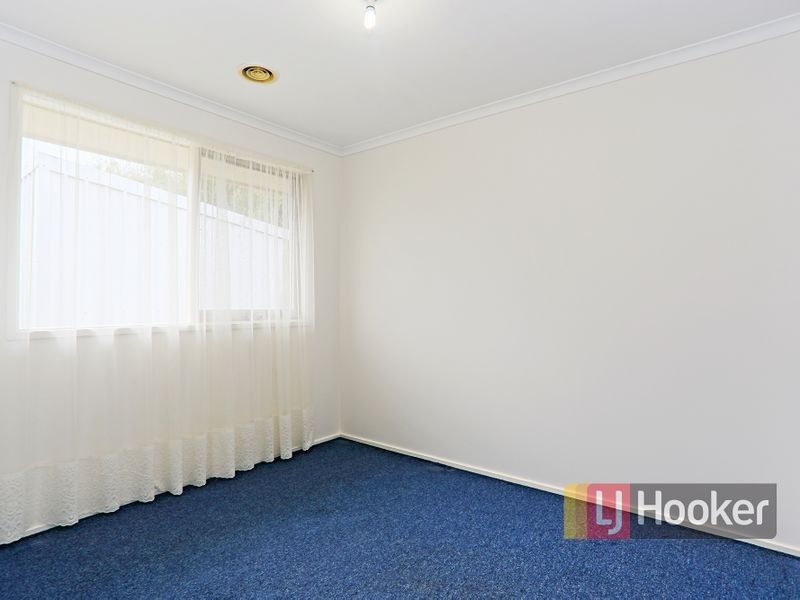 6 Matthews Court, Pakenham VIC 3810