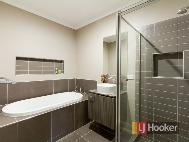 20 Bluestone Street, Pakenham VIC 3810