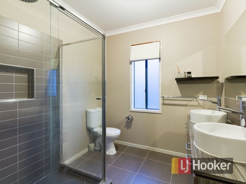 20 Bluestone Street, Pakenham VIC 3810