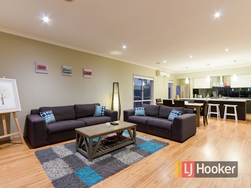 6 Sandpiper Close, Pakenham VIC 3810