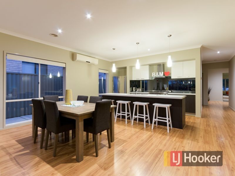 6 Sandpiper Close, Pakenham VIC 3810