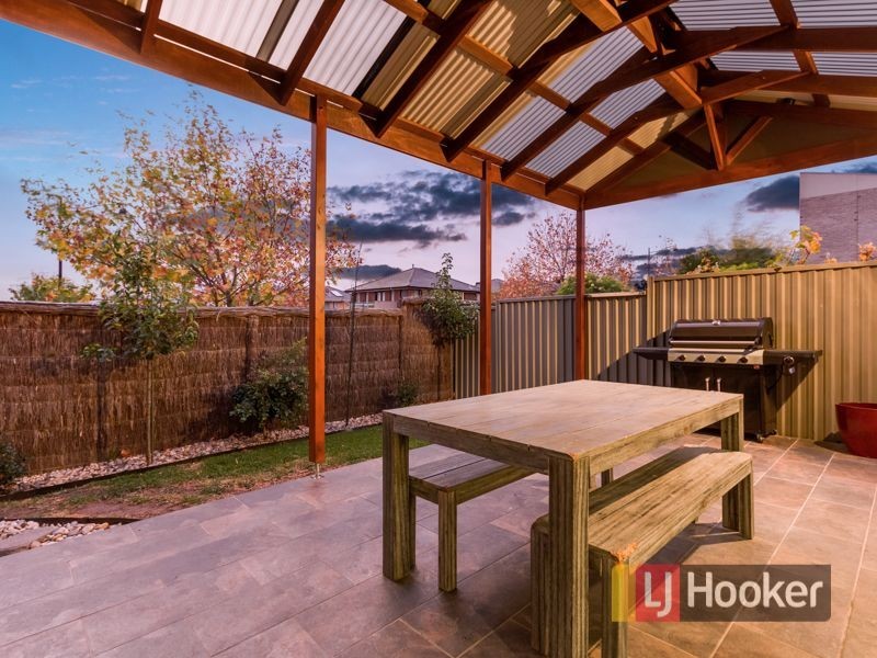 6 Sandpiper Close, Pakenham VIC 3810