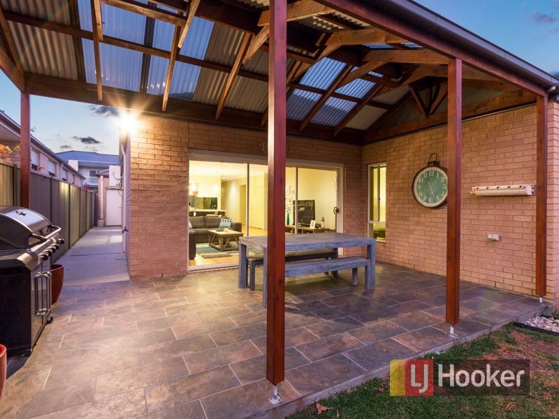 6 Sandpiper Close, Pakenham VIC 3810