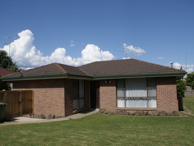 118 Racecourse Road North, Pakenham VIC 3810