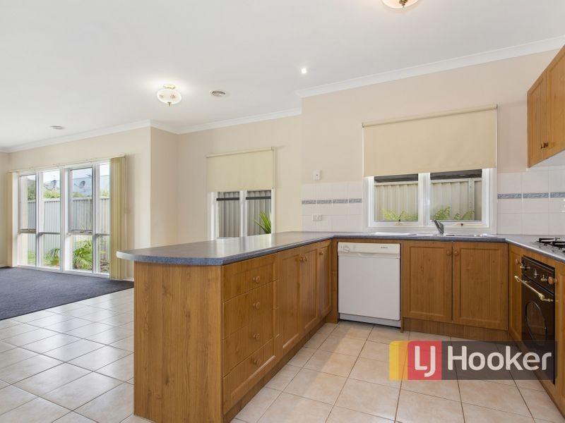 15 Catherine Place, Pakenham VIC 3810