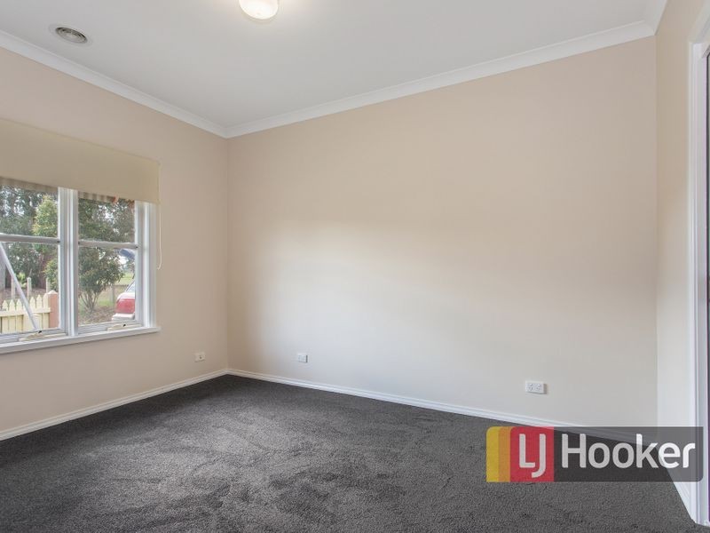 15 Catherine Place, Pakenham VIC 3810