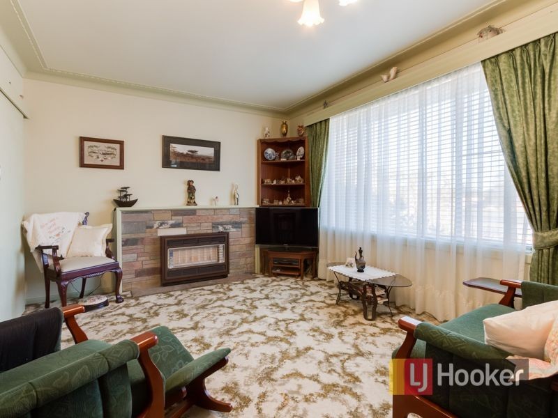 16 Princes Highway, Pakenham VIC 3810