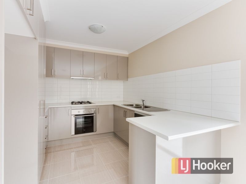 2/3 Anderson Street, Pakenham VIC 3810