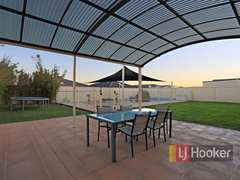 19 Viola Avenue, Pakenham VIC 3810