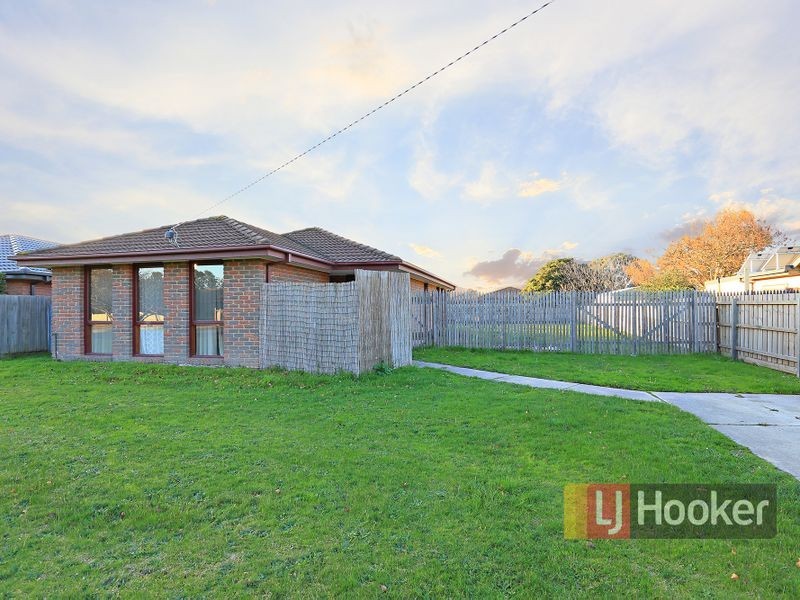 50 Cameron Way, Pakenham VIC 3810