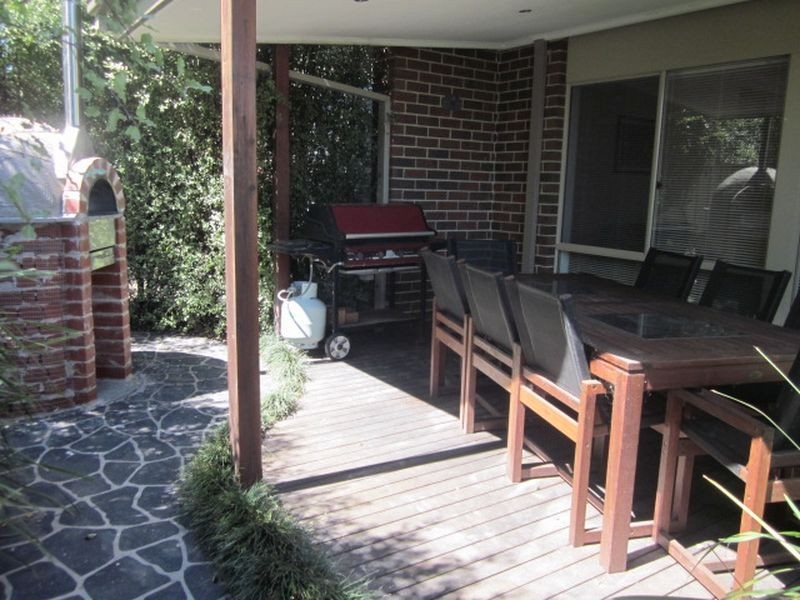 11 Hopkins Pass, Pakenham VIC 3810