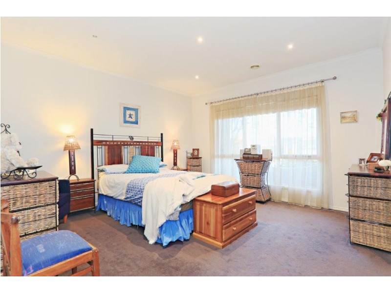 1 Flinders Chase, Pakenham VIC 3810