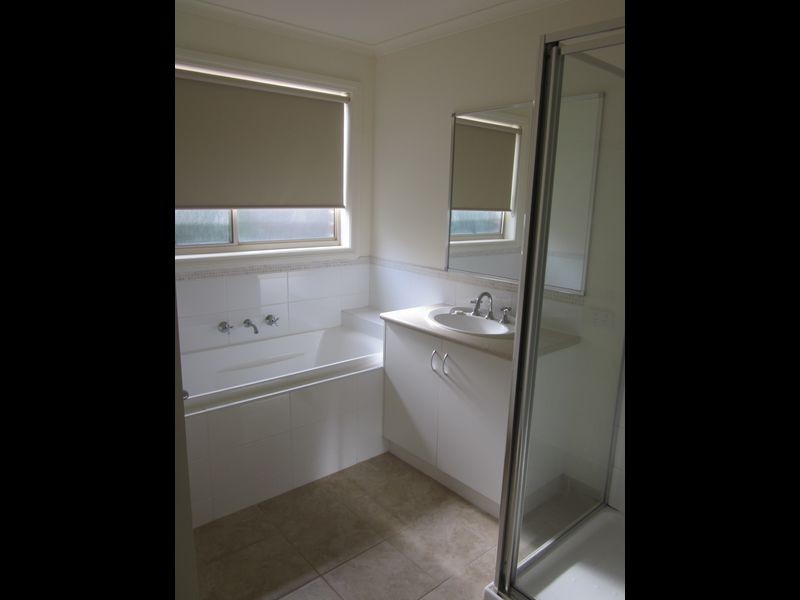 7/51 Leigh Drive, Pakenham VIC 3810