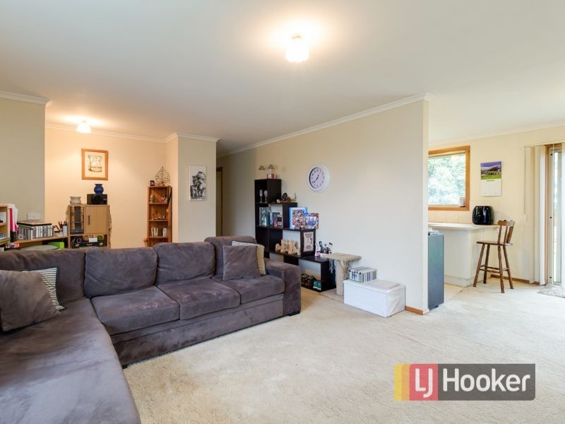 9 Mark Place, Pakenham VIC 3810