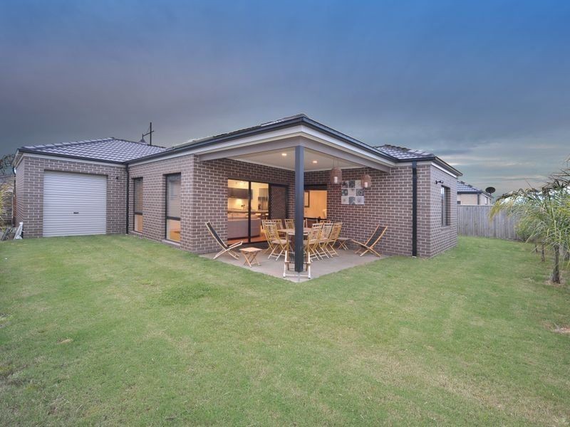 10 Bellerive Avenue, Officer VIC 3809