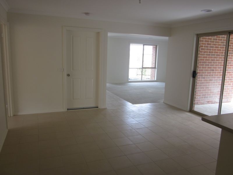 9 Cerreto Mews, Pakenham VIC 3810