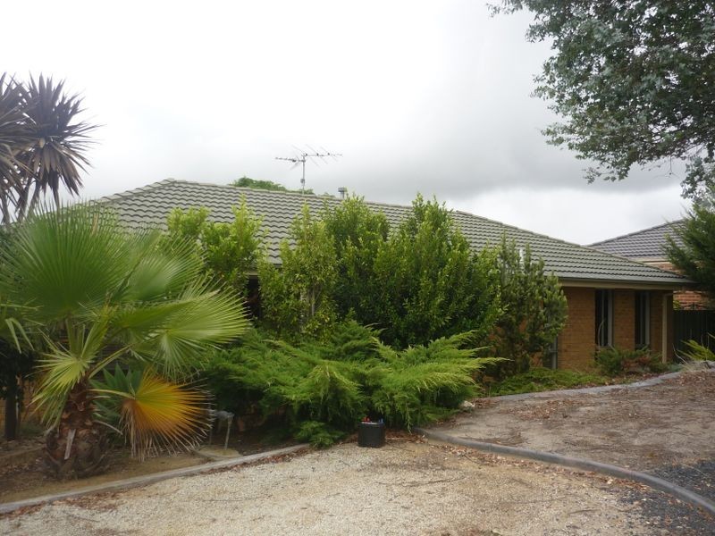 1 Tonia Court, Pakenham VIC 3810