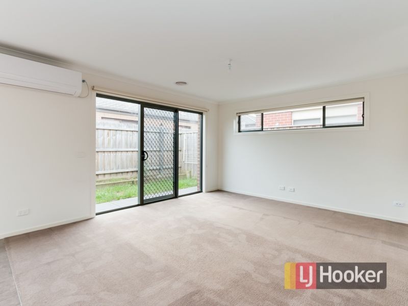 62 Melissa Way, Pakenham VIC 3810