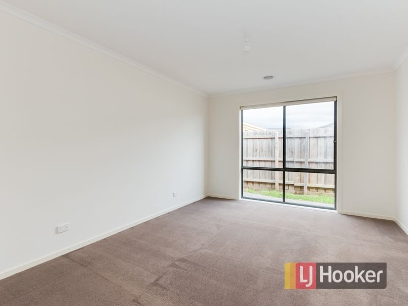 62 Melissa Way, Pakenham VIC 3810