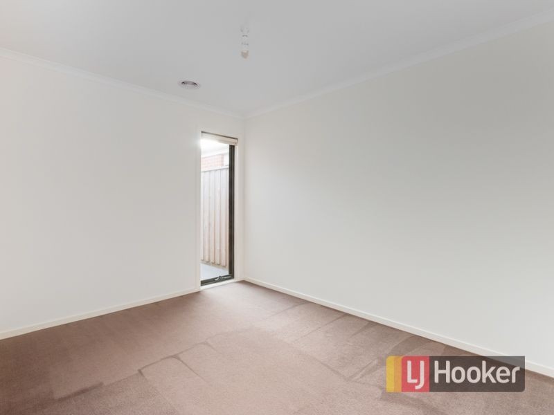 62 Melissa Way, Pakenham VIC 3810