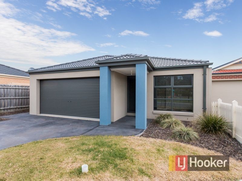 62 Melissa Way, Pakenham VIC 3810