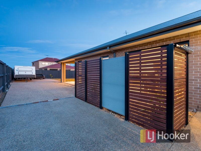 13 Hull Crescent, Pakenham VIC 3810