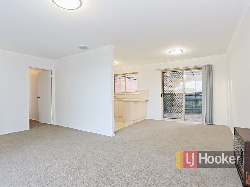 12 Balmoral Way, Pakenham VIC 3810