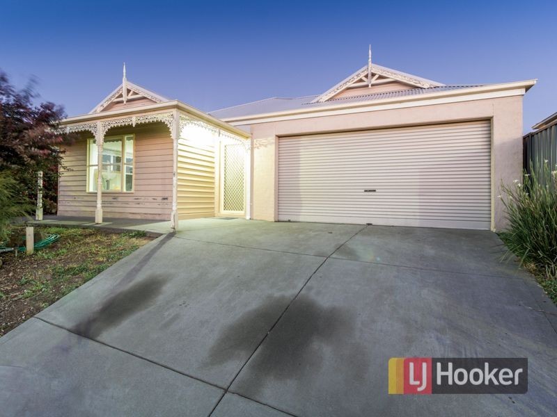 7 Caspian Chase, Pakenham VIC 3810